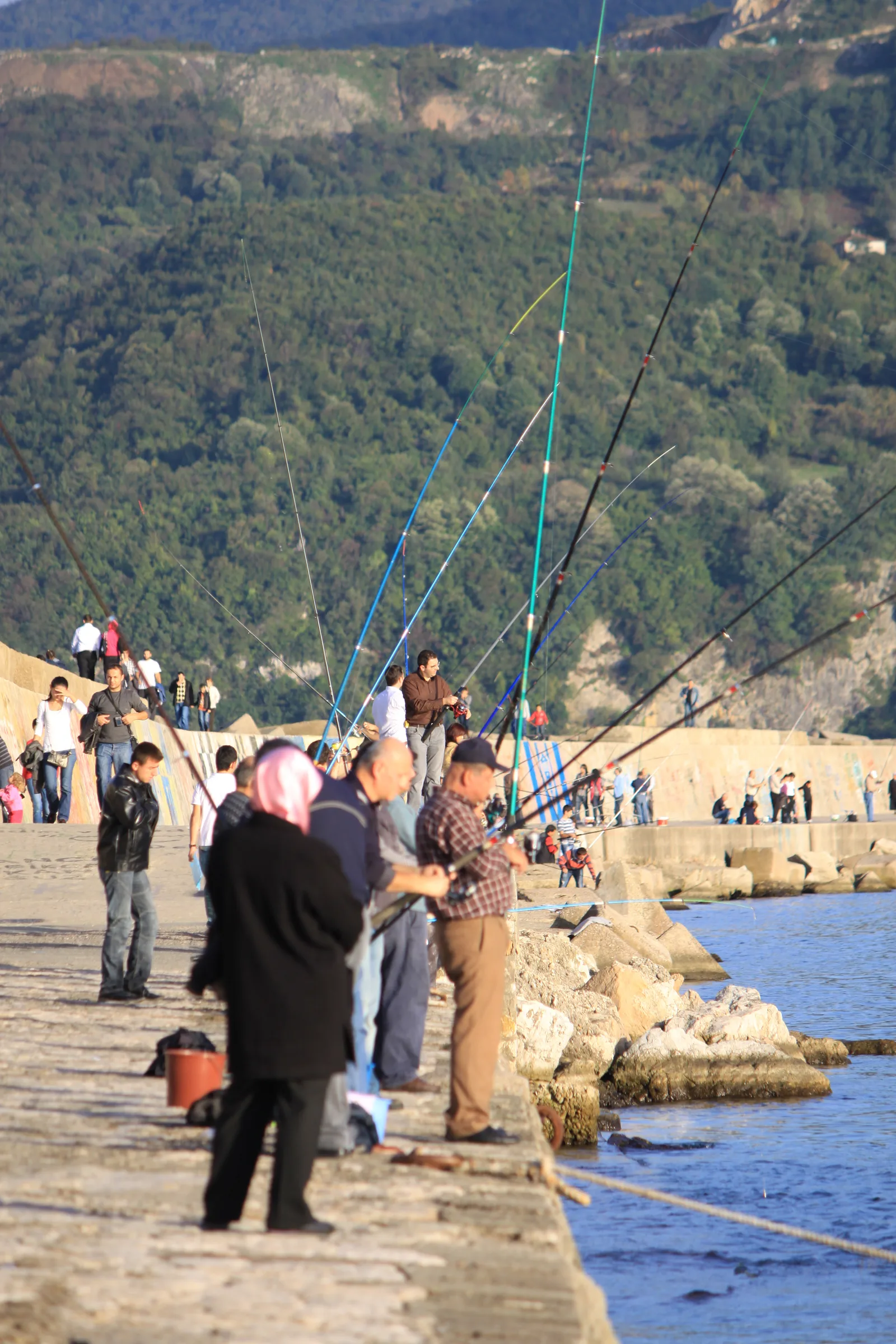 Amasra mendireğinde olta balıkçılığı